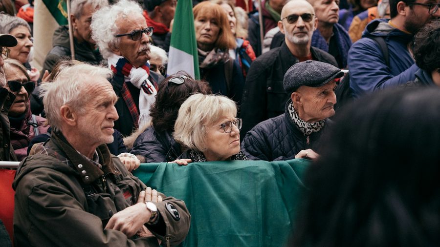 球速体育 APP — 营业执照与资质公示示意配图